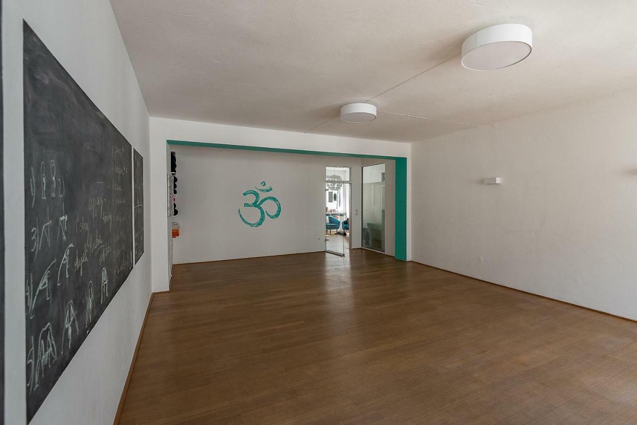 Apartment In Der Yogaschule Köln Exteriör bild